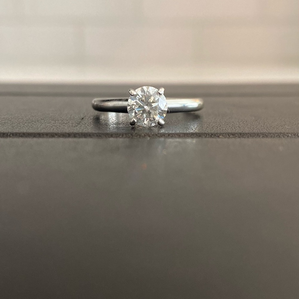 Diamond solitaire engagement ring,0.96 carat, 14K white gold band, appraised